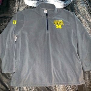 Unisex UofM fleece Men’s size 2XL
